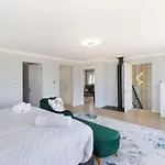Villa Balmoral 14 By Hostagents