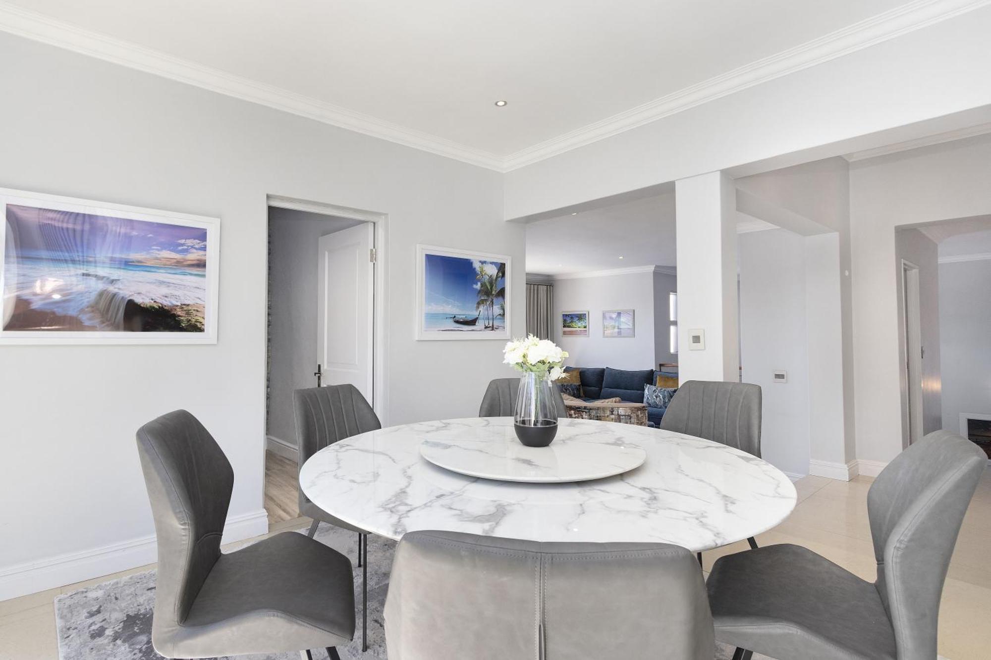 Balmoral 14 By Hostagents Holiday home