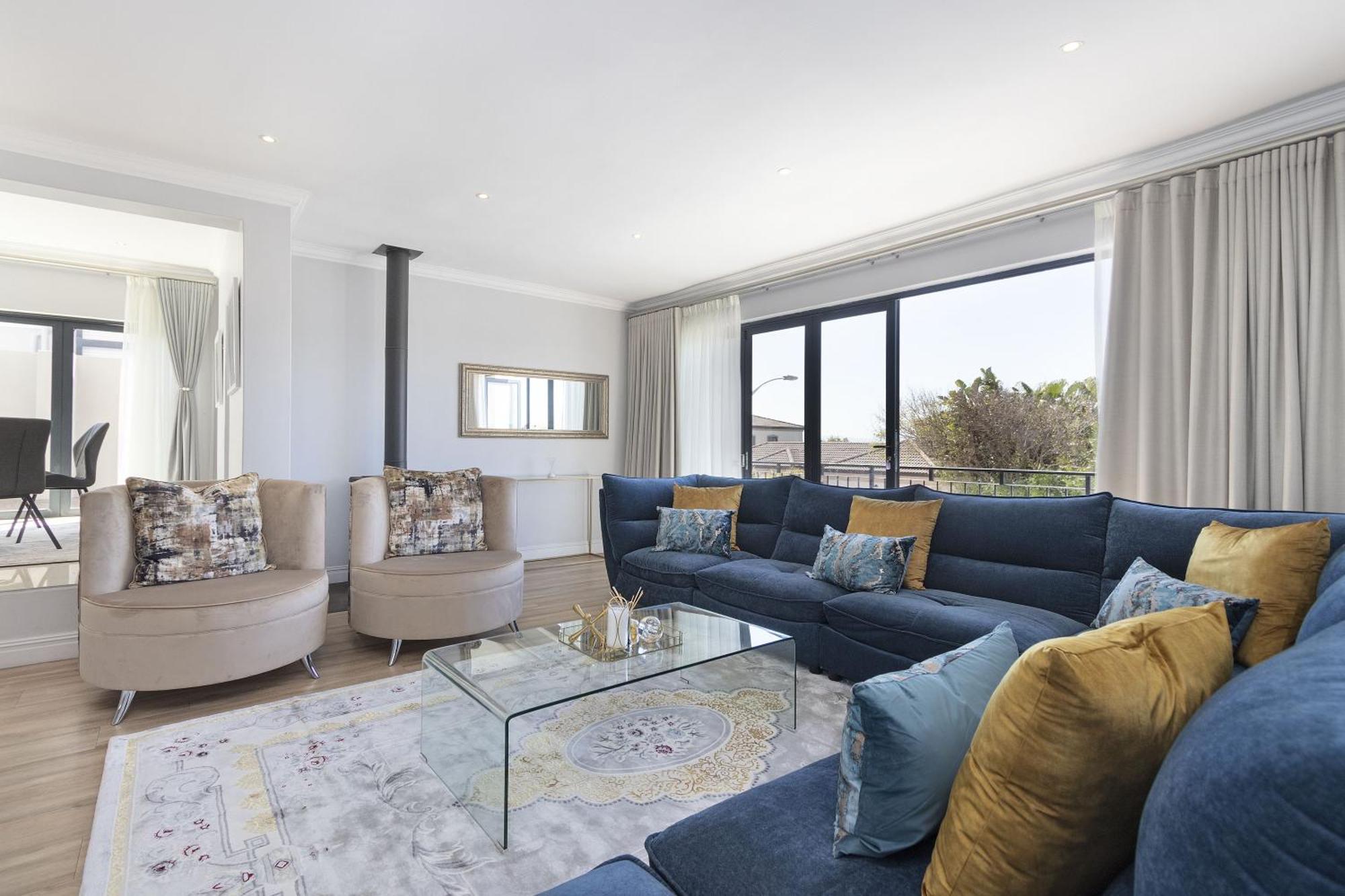 Balmoral 14 By Hostagents * Le Cap
